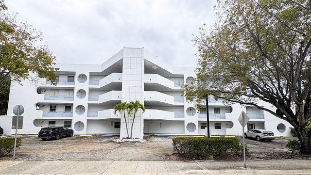 Intracoastal Point Condo photo 2